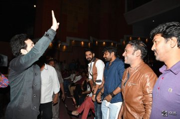 Aatadukundam-Raa-Movie-Audio-Function